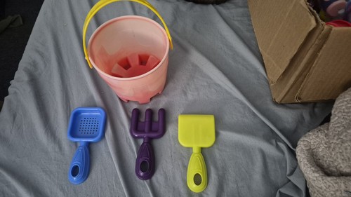 Amloid castle sand pail bucket - castle,